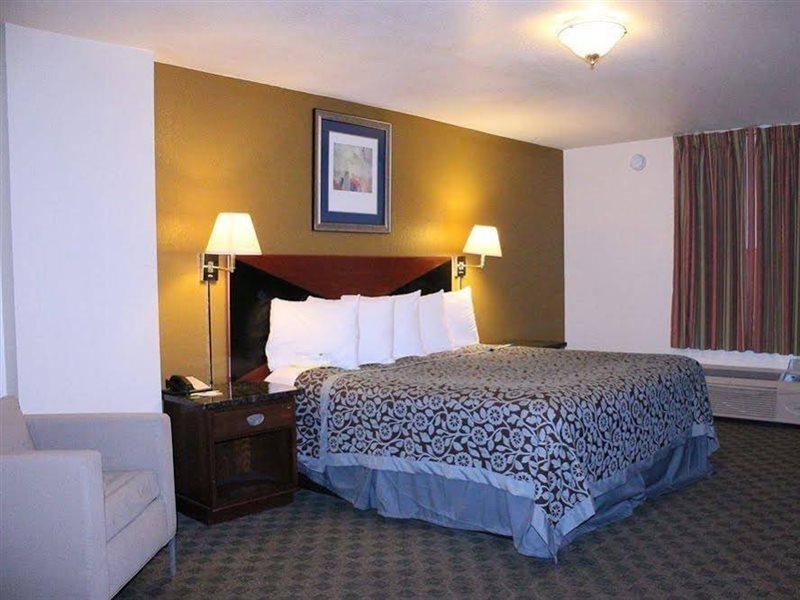 Rose City Inn & Suites タイラー エクステリア 写真