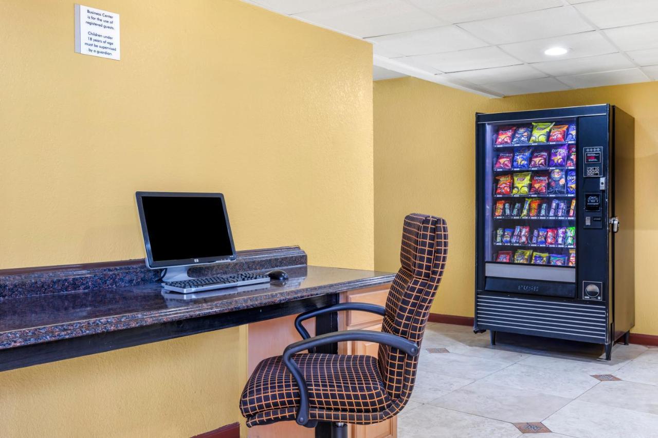 Rose City Inn & Suites タイラー エクステリア 写真