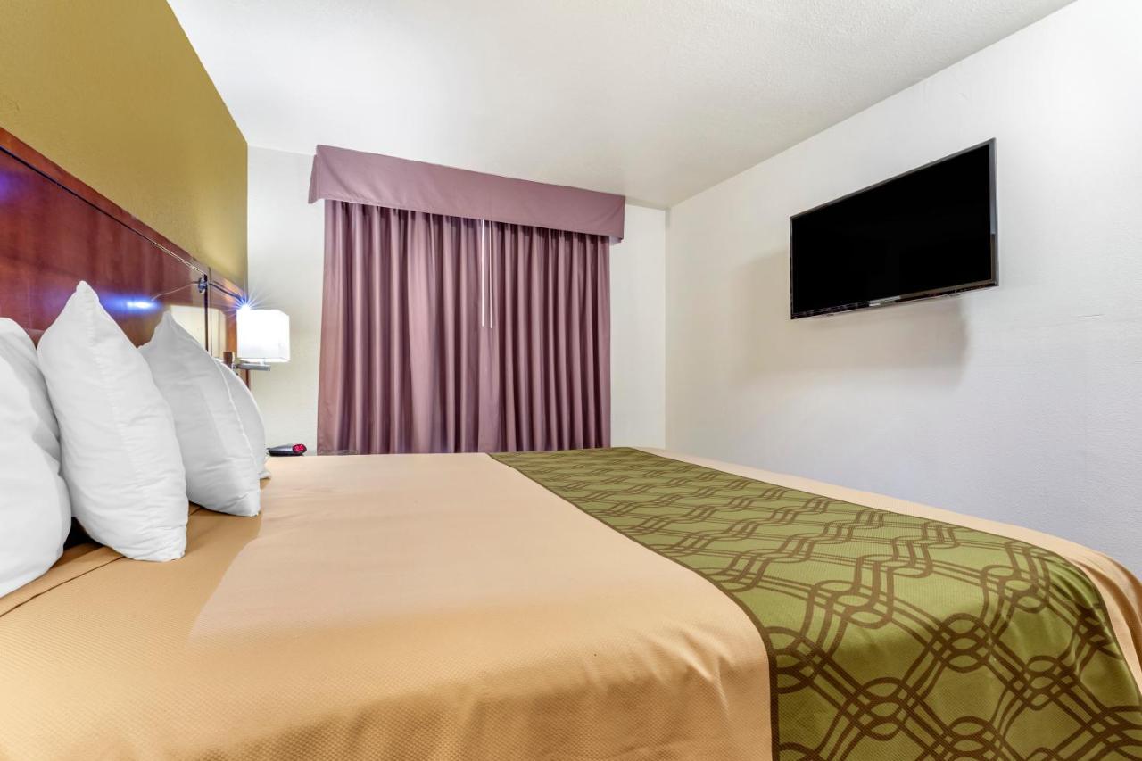 Rose City Inn & Suites タイラー エクステリア 写真